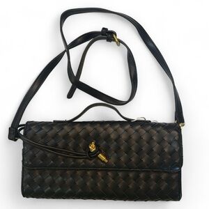 NWT Urban Expression Black Woven/w‎ Gold Clasp Cross Body Purse